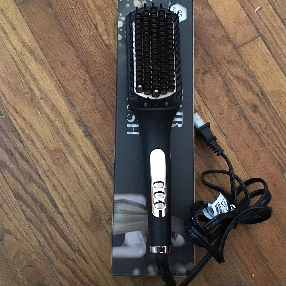 Hair straight brush.
